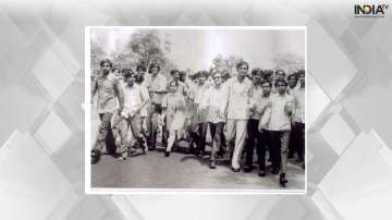 Arun Jaitley seen with student leaders in 1970s, Jaitley was elected as DUSU president when he was just 22.