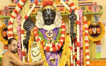 Last day for Lord Athi Varadar 'darshan' today; Madras HC refuses extension
