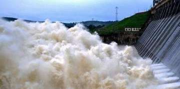 Embankment in Punjab collapses