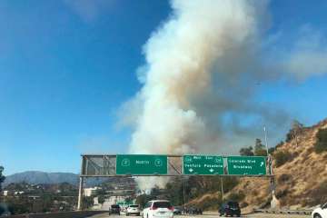Video: Los Angeles fire spurs evacuation orders
