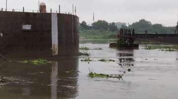 Yamuna flows above danger mark, water level constant for past six hours