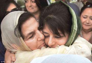 Mehbooba Mufti's mother, sister meet her at Srinagar's Chashmashahi Resort