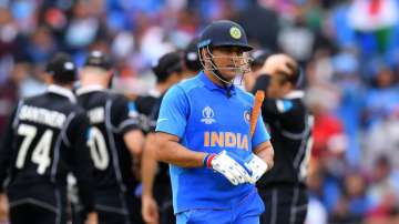 sanjay bangar ms dhoni 