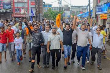 Thousands of Dalits hit Delhi streets against demolition of 'Ravidas Mandir'