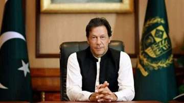 Imran calls on Pakistanis to take part in 'Kashmir Hour'