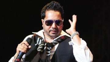 Latest Bollywood news singer Mika Singh has been facing the heat on social media after his controver