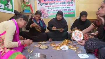 Muslim women making rakhi for PM Modi (File Image)
