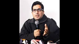 Shah Faesal sent back to Kashmir from Delhi, detained under PSA in Srinagar