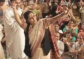 Watch Video: When Sushma Swaraj broke into a dance at a protest in Rajghat
