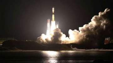 Japan launches world's biggest transport space ship 