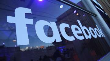 Facebook rolls out face recognition, kills tagging option