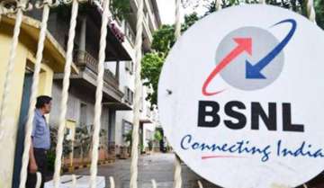 BSNL pays August salaries to staff: CMD P K Purwar 