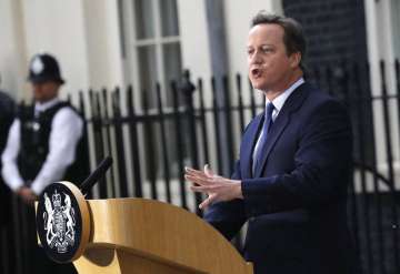 David Cameron reveals Manmohan Singh confided in him on Pak military action