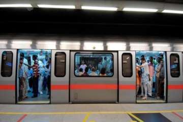 Woman commits suicide at Delhi metro