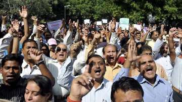 Teachers take to streets in Patna on Teachers' Day ( Representational )