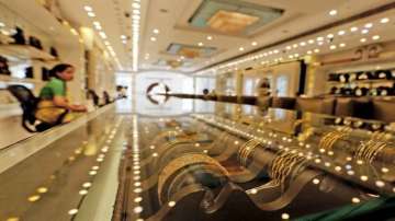 Gold prices remain unchanged; silver marginally down