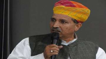 Auto sector problem 'minor', will be resolved soon: Arjun Ram Meghwal