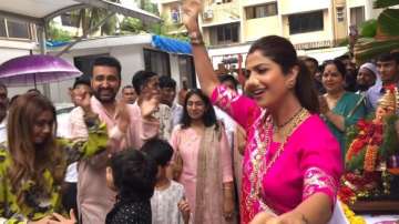 Bollywood  Shilpa Shetty dances Latest News her heart out as she bid adieu to Ganpati Bappa with her