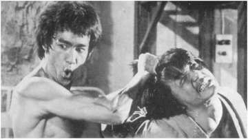 Jackie Chan once pretended to be in pain in front of Bruce Lee, here's why