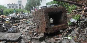 Pune wall collapse