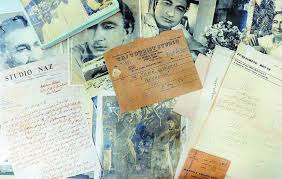 Sahir Ludhianvi's priceless handwritten notes, poems, nazms found at scrap shop in Mumbai