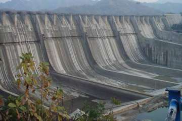 Alert issued after 23 gates of Sardar Sarovar Dam opened to release rising water