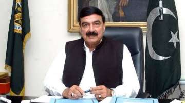 Sheikh Rashid barred from Islambad Press Club for 'insulting' cancer patient