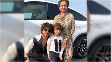 AbRam strikes a pose with Shah Rukh Khan and nani Savita Chibber, picture goes viral