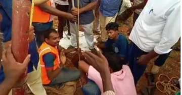Mortal remains of TN toddler trapped in borewell laid to rest 