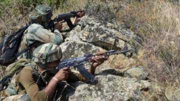 Jammu and Kashmir: Pakistan opens fire at forward posts in Poonch along LoC