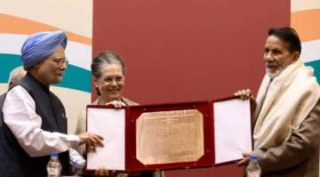 Bhatt gets Indira Gandhi Award for National Integration