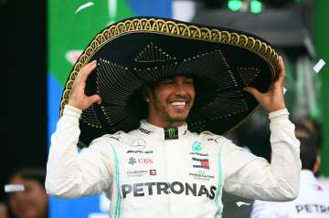 Lewis Hamilton beats Ferrari front row to Mexican GP