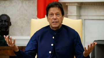 Imran Khan raises Kashmir issue during meeting with US Senators