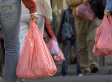 SDMC seizes 3,800 kg of polythene in 10 days, imposes penalties worth over Rs 8 lakh