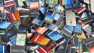 Four arrested from southeast Delhi for stealing over 100 phones