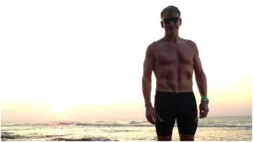Gordon Ramsay goes shirtless in latest picture, netizens go wow