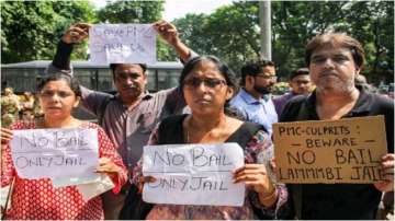 Depositors and employees are protesting against PMC Bank (Not the actual image of protest outside RBI)