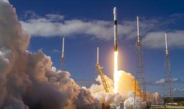 SpaceX launches 60 mini satellites 
