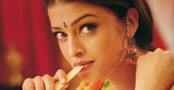 HDDCS is all about Nandini, and more than that Aishwarya, who infuses her timeless beauty into a character that stood the risk of falling prey to two strong male characters and even bigger stars.