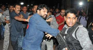 Babul Supriyo faces protest during visit to clone-hit areas