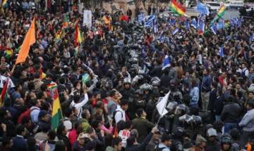 Protesters forcibly cut female Bolivia Mayor's hair