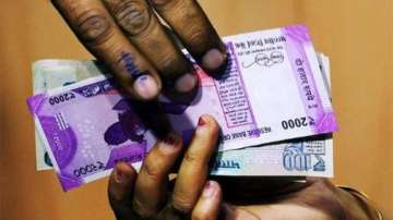 Clerk held for accepting Rs 40,000 bribe