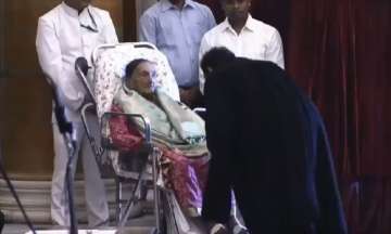 SA Bobde 47th Chief Justice of India, CJI Sharad Arvind Bobde, CJI Bobde touches mother's feet, CJI 
