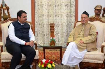 Fadnavis meets governor, seeks release of funds for farmers