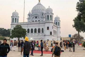 562 pilgrims visit Kartarpur gurdwara in Pakistan on first day