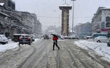 Highways in Kashmir closed as valley receives fresh snowfall