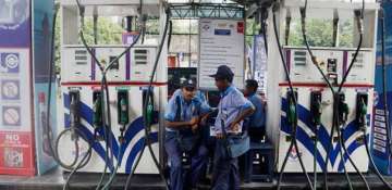 Petrol prices decline on 5th consecutive day