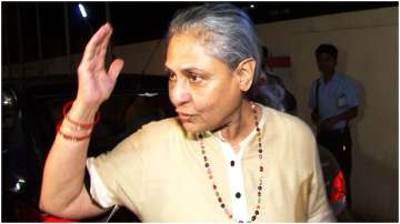 Jaya Bachchan gets angry at photographers 