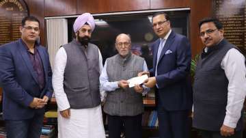 DDCA chief Rajat Sharma meets Delhi Lt Governor, apprises him of recent development in association