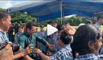 Dabangg 3 stars Salman Khan, Sonakshi Siinha dance with special children in Jaipur, watch videos 